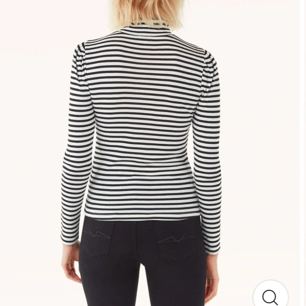 Splendid - Turtleneck in Black/White Stripe - Picture 2 of 10